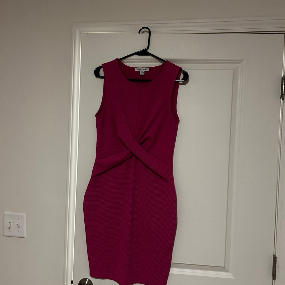 Elegant Pink Sleeveless Dress